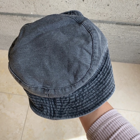 Gray Chambray Bucket Hat H&M - Picture 2 of 7